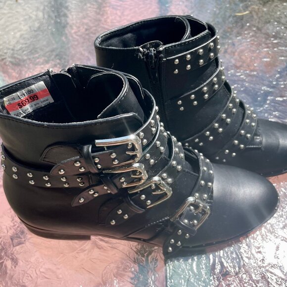 Le Château Black Ankle Boots - Picture 2 of 7